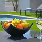Villa Flora - 3bed En-suite With Private Pool