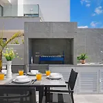 Villa Flora - 3bed En-suite With Private Pool *