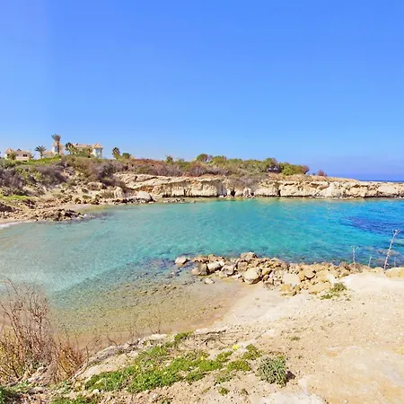 Flora - 3bed En-suite With Private Pool パラリムニ