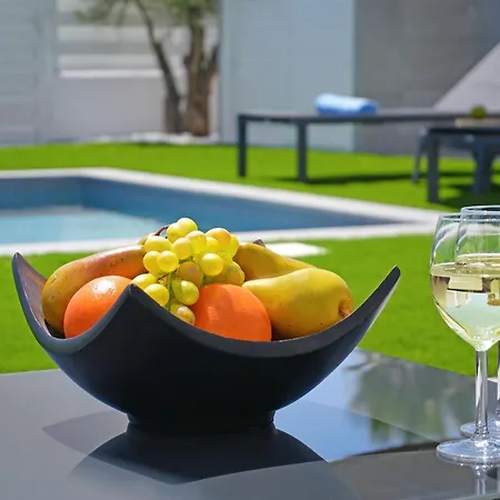 ヴィラ Flora - 3bed En-suite With Private Pool