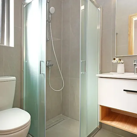 Flora - 3bed En-suite With Private Pool ヴィラ パラリムニ