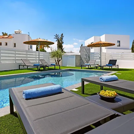 Villa Flora - 3bed En-suite With Private Pool