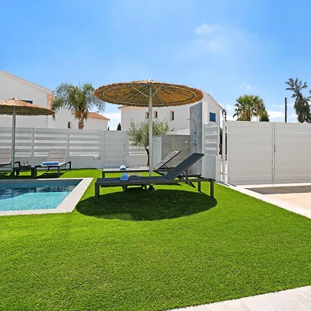 度假居 Flora - 3bed En-suite With Private Pool 帕拉利米尼