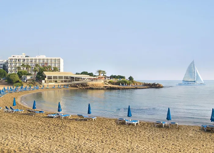 Villa Flora - 3bed En-suite With Private Pool Paralimni