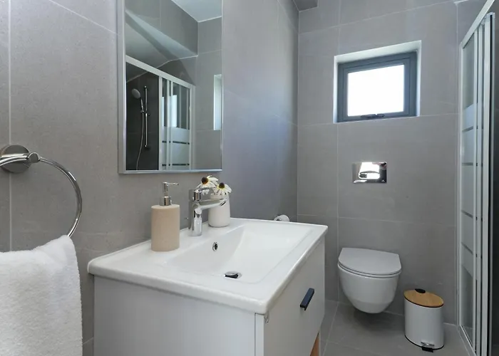 Flora - 3bed En-suite With Private Pool Villa *