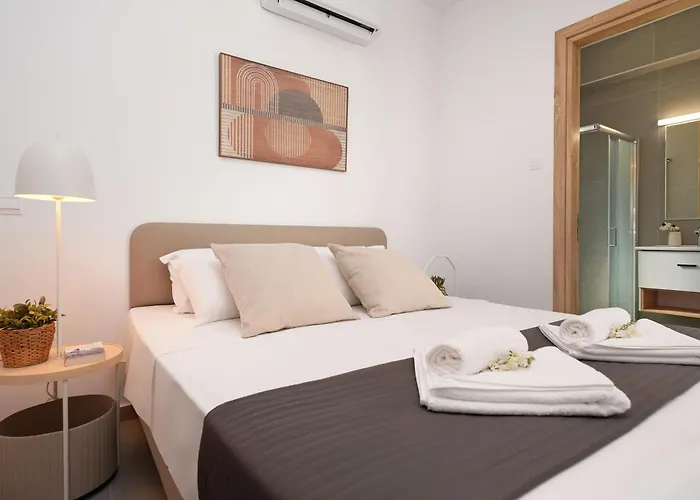 Flora - 3bed En-suite With Private Pool Villa Paralimni