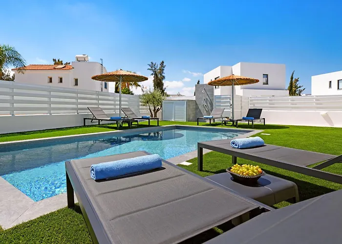 Villa Flora - 3bed En-suite With Private Pool