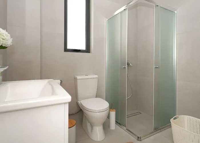 Flora - 3bed En-suite With Private Pool Paralimni